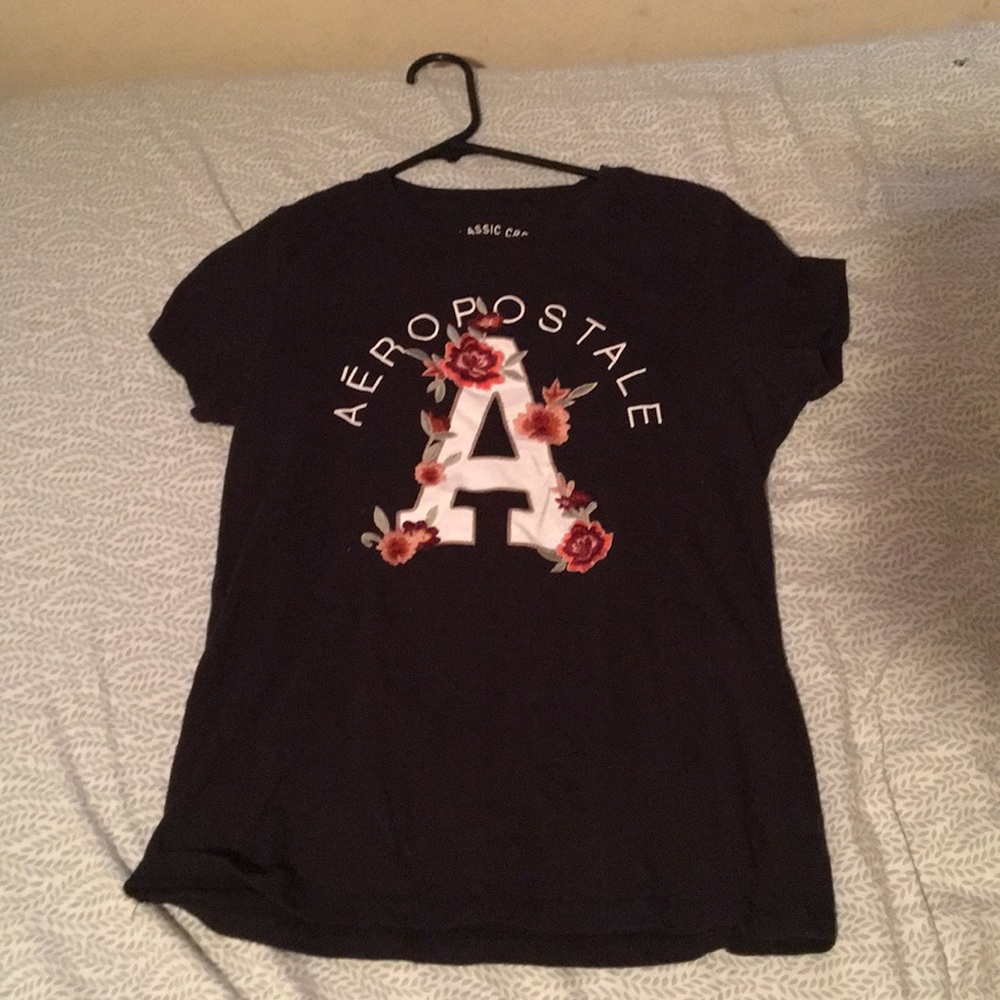 Black Aeropostale Shirt w/ Flowers